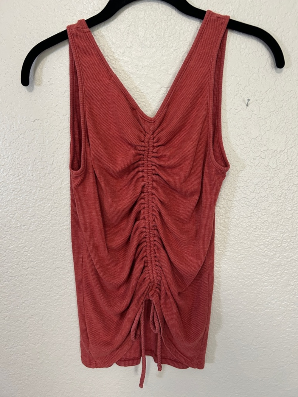 Project Social T Rust Textured Scoop Tank Top - Picture 3 of 5